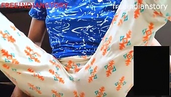 Desi-Siskon Videopuhelu Aasialaisen Teinin Kanssa