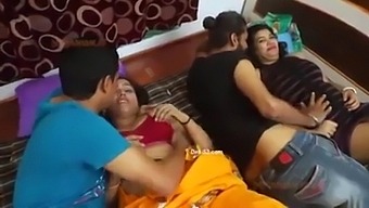 Zrelý Pár Skúma Svoje Sexuálne Túžby V Hd Videu