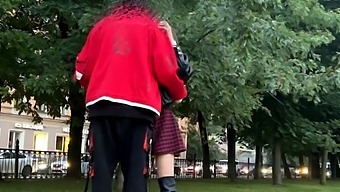 Pasangan Amatir Mengeksplorasi Hidangan Pertama Dan Makanan Penutup Dengan Darcy Yang Berusia 18 Tahun